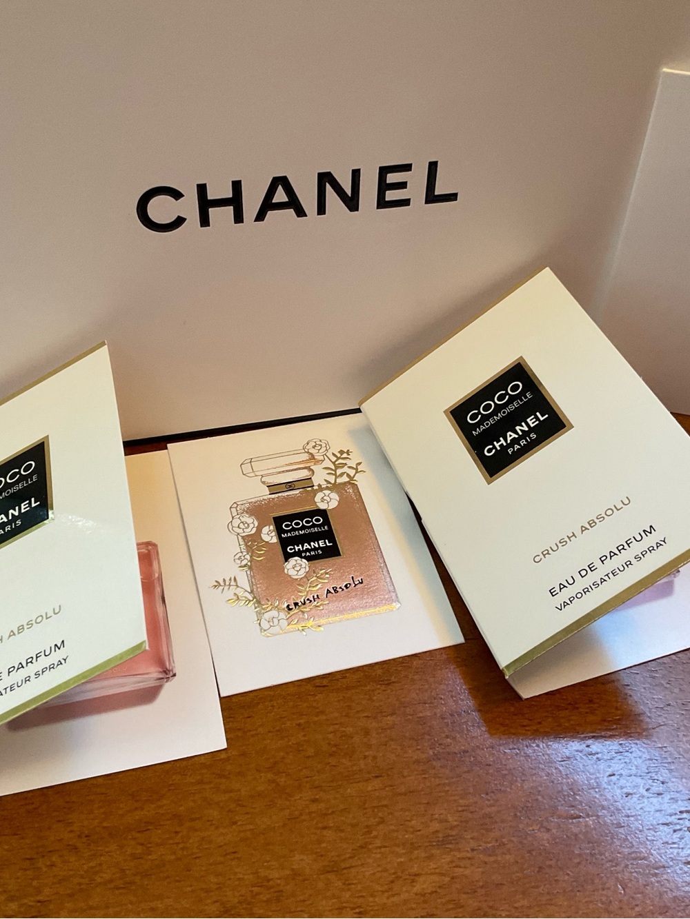 CHANEL Gift Box w/Chanel Coco Absolu. AUTHENTIC BRAND NEW. - Picture 2 of 3